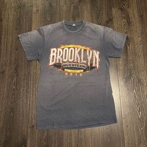 OUAI Brooklyn Michigan Graphic Men's T-Shirt - Dark Gray